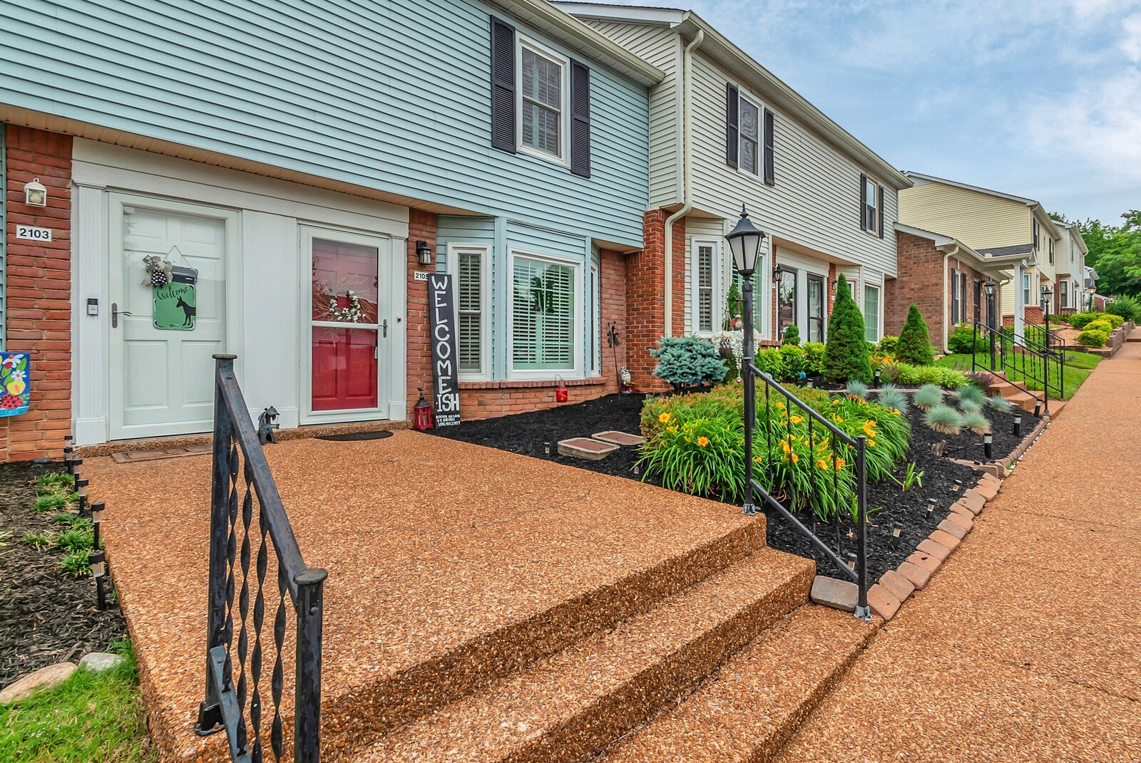 2105 Benton Hall Ct