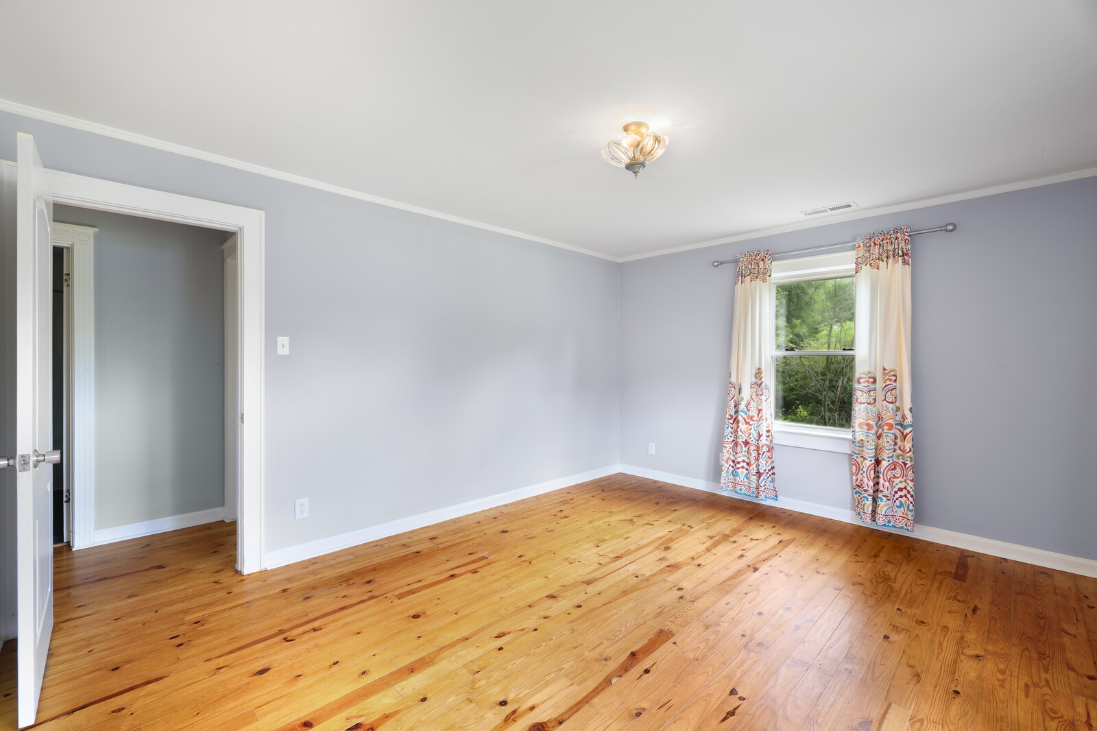306 Hickory Hts