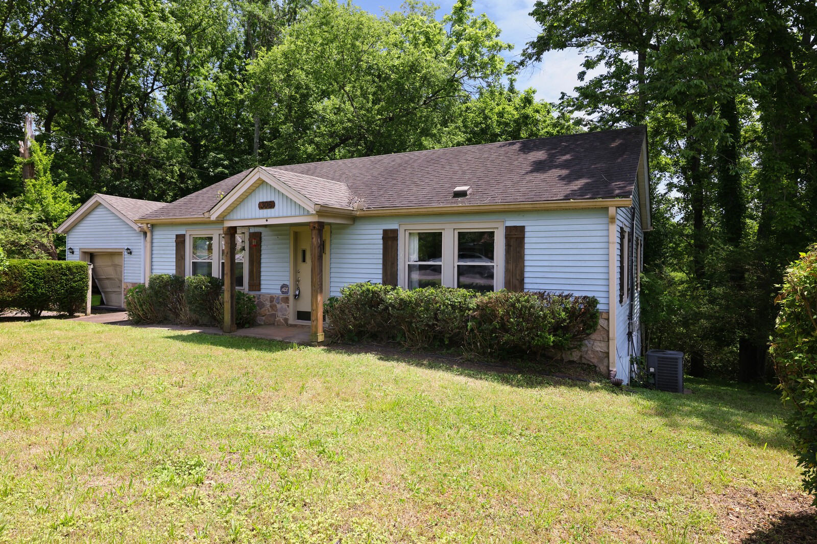 306 Hickory Hts