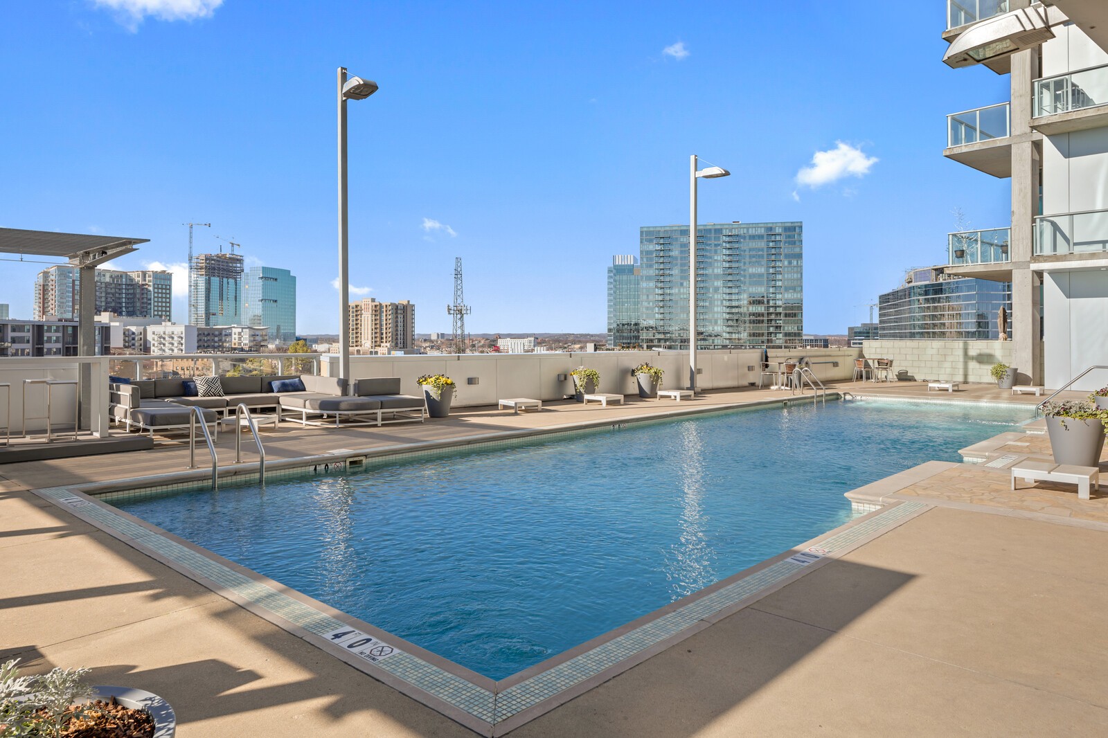 700 12th Ave, S Unit: 708