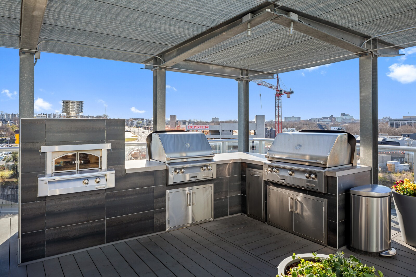 700 12th Ave, S Unit: 708