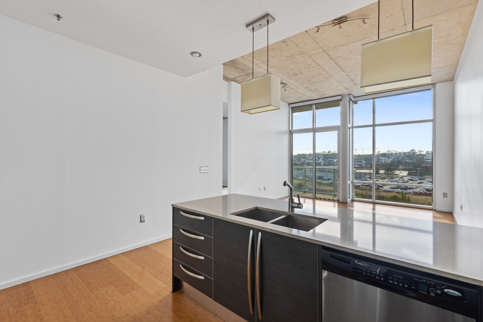 700 12th Ave, S Unit: 708