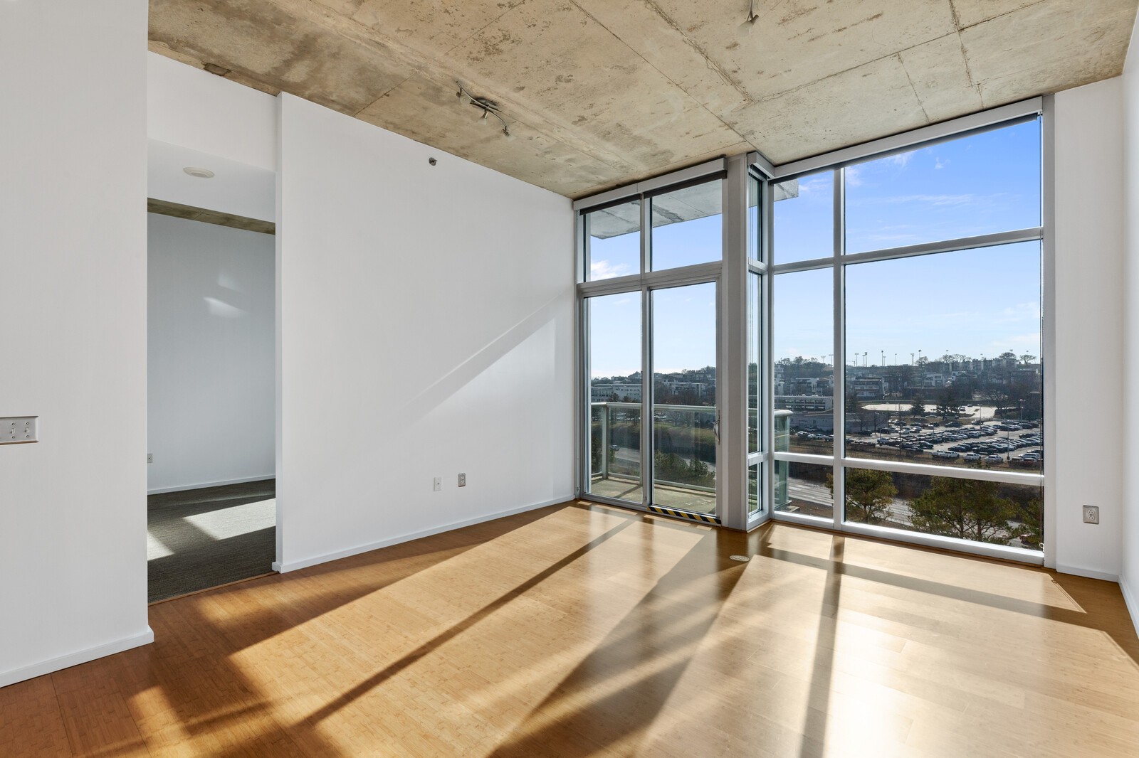 700 12th Ave, S Unit: 708
