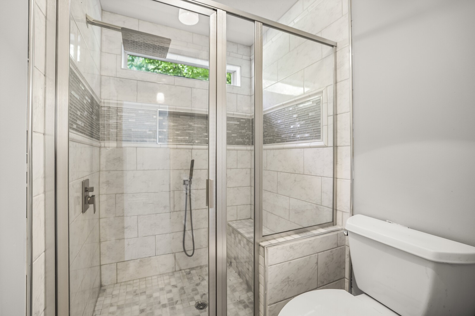 3127 Creekview Ln