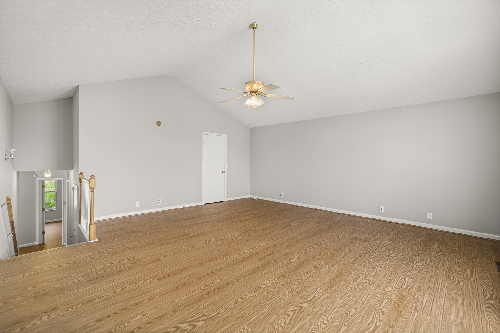 3127 Creekview Ln