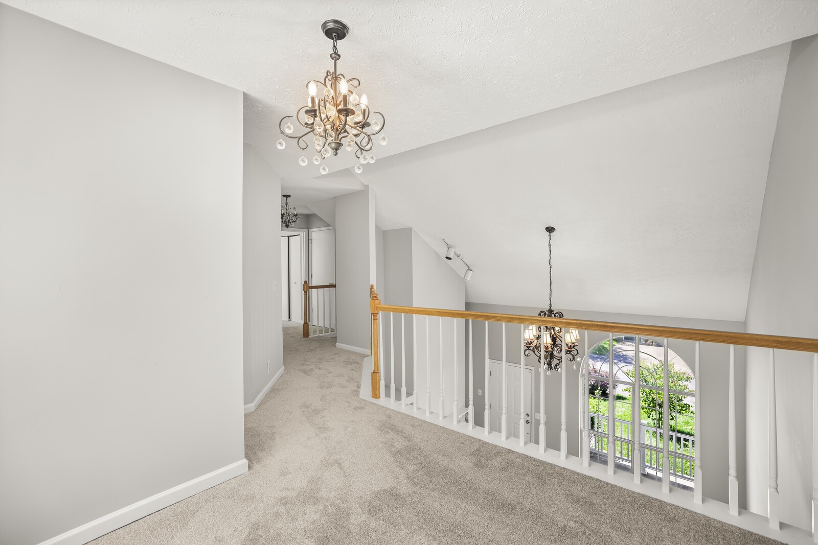 3127 Creekview Ln