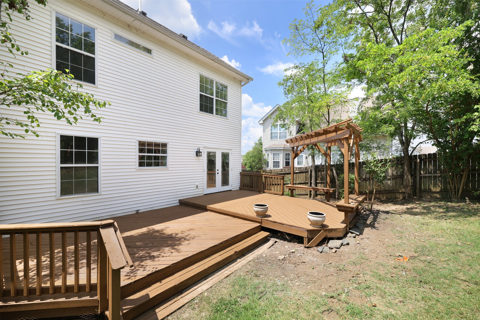 3127 Creekview Ln