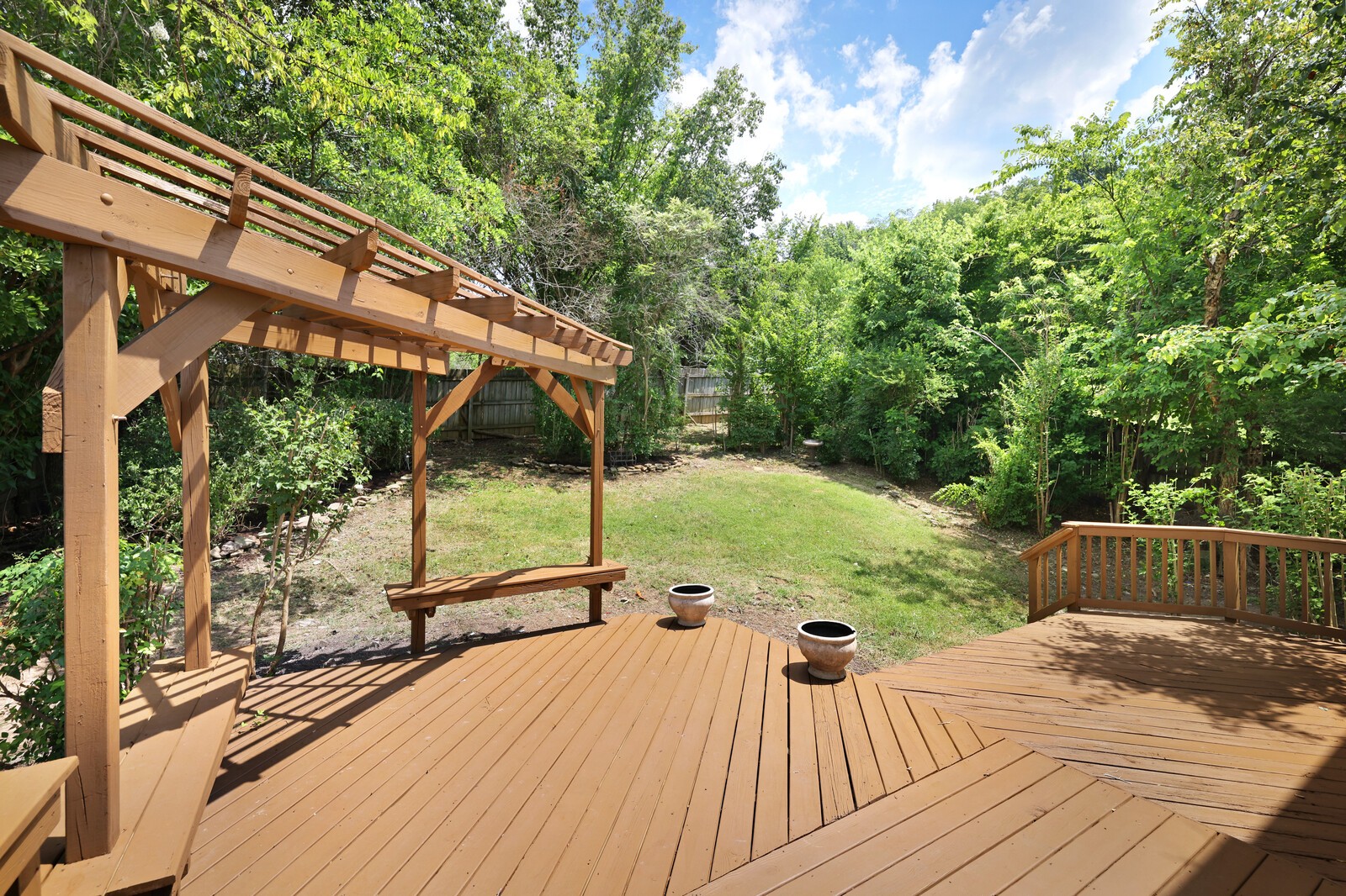 3127 Creekview Ln