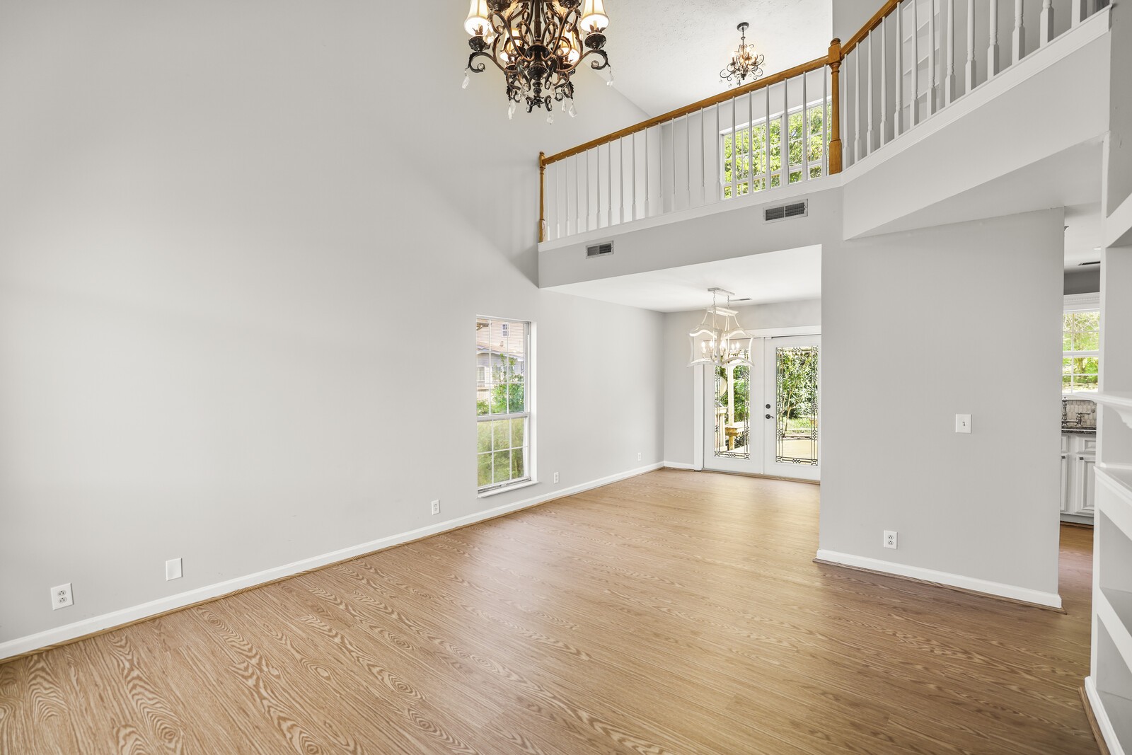 3127 Creekview Ln