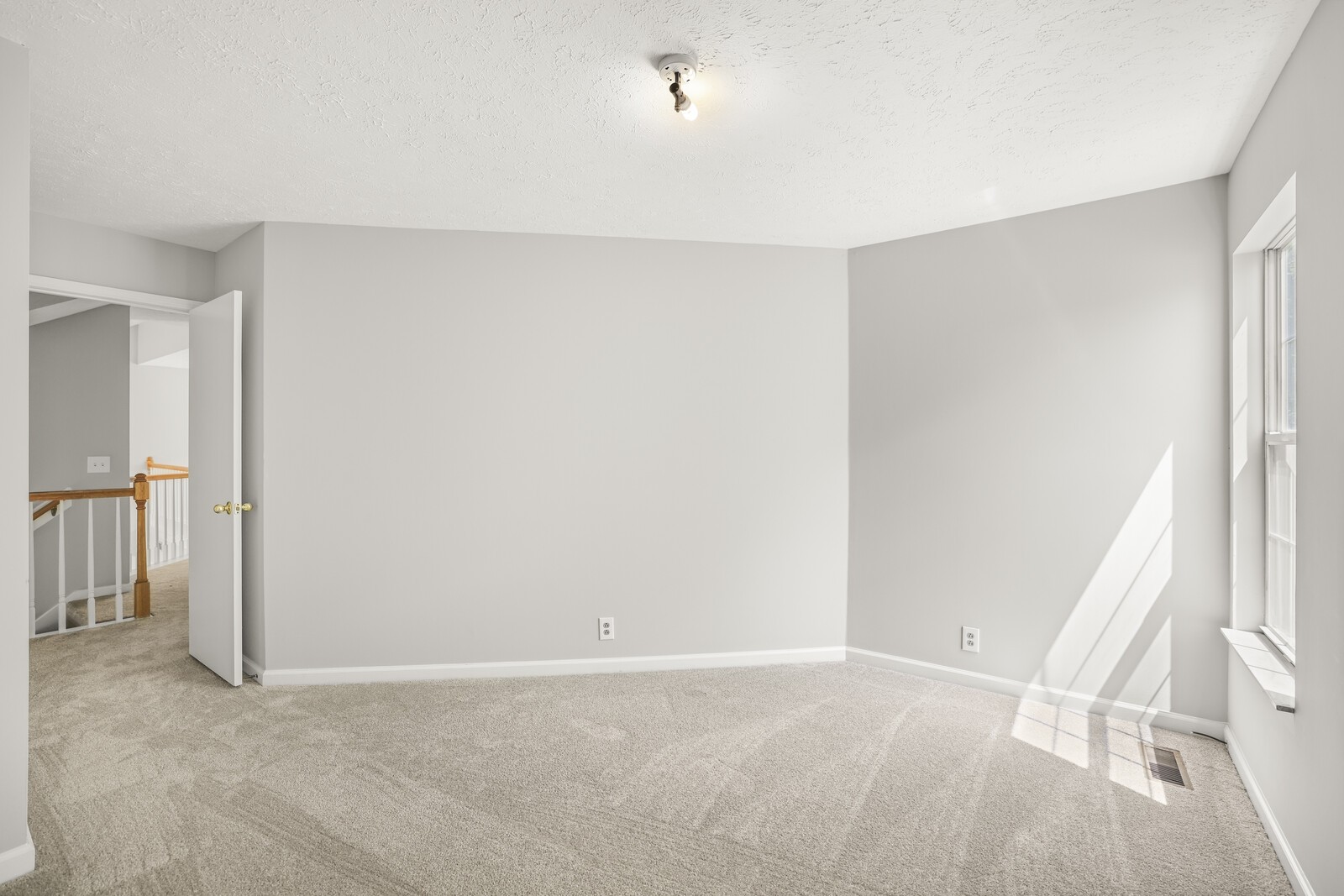 3127 Creekview Ln