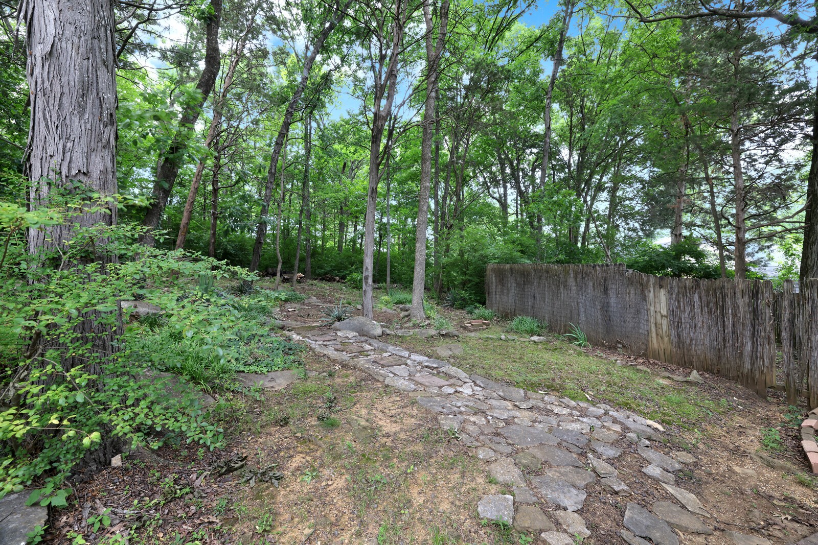 3510 Seneca Forest Dr