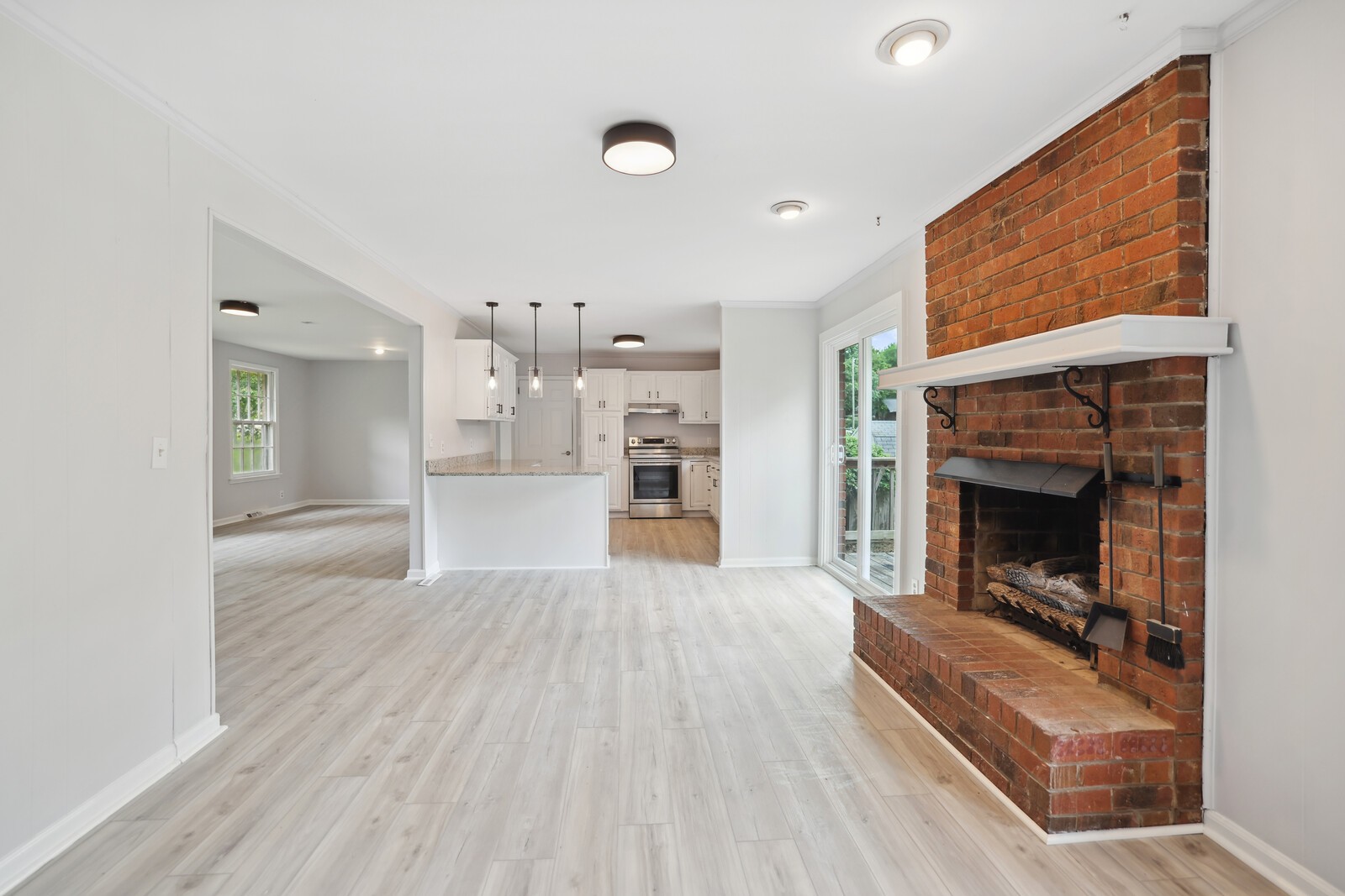 238 Island Dr