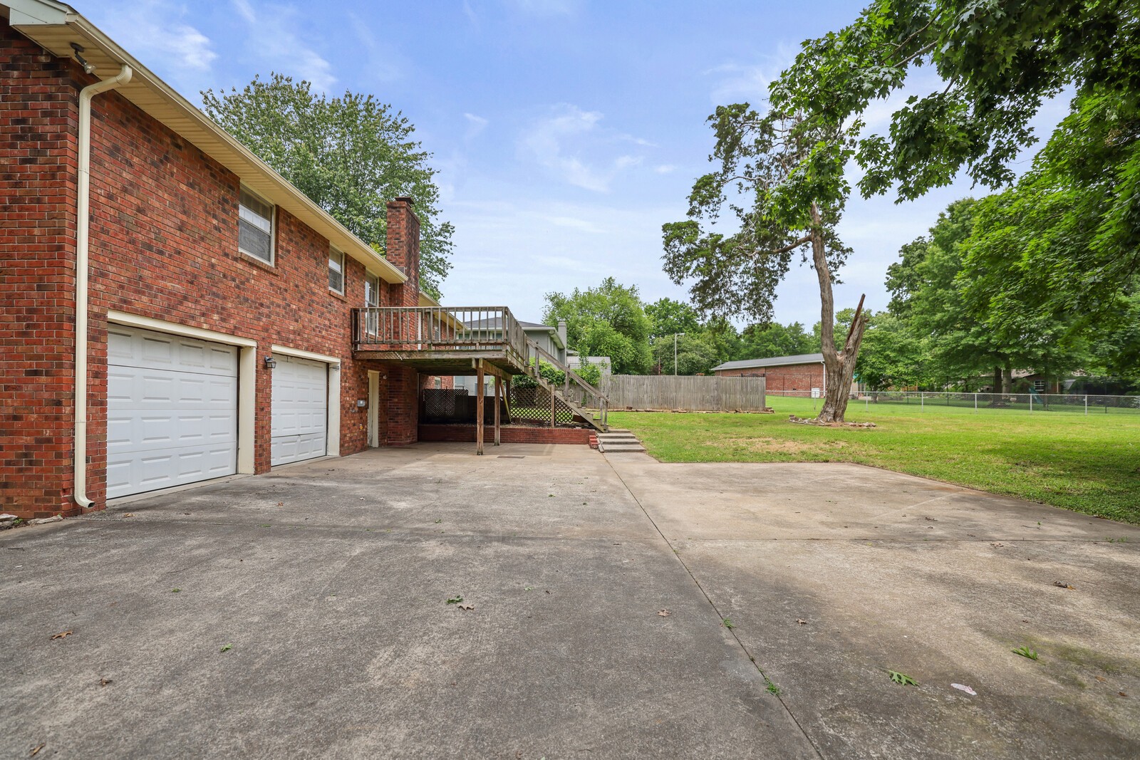 238 Island Dr