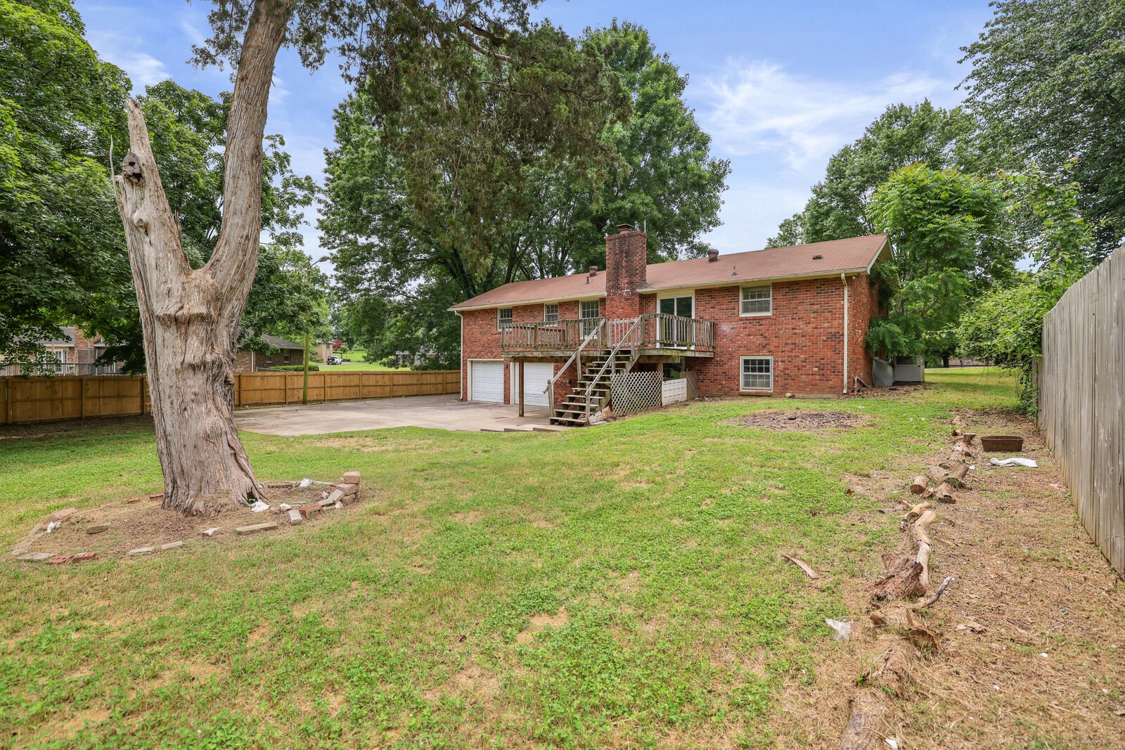 238 Island Dr