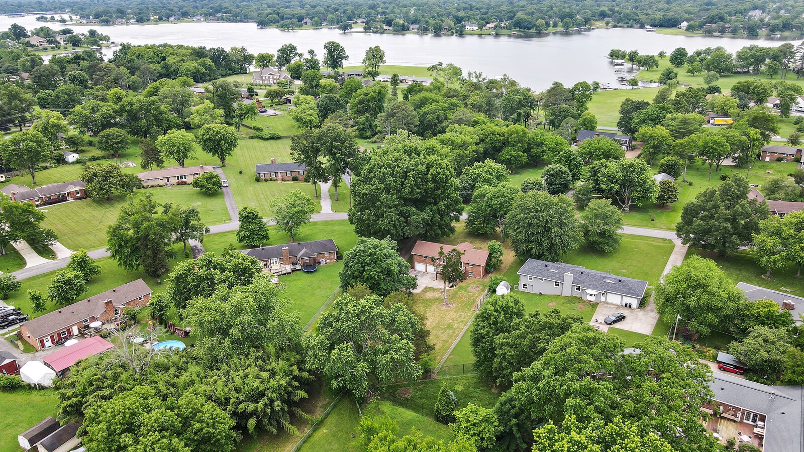 238 Island Dr