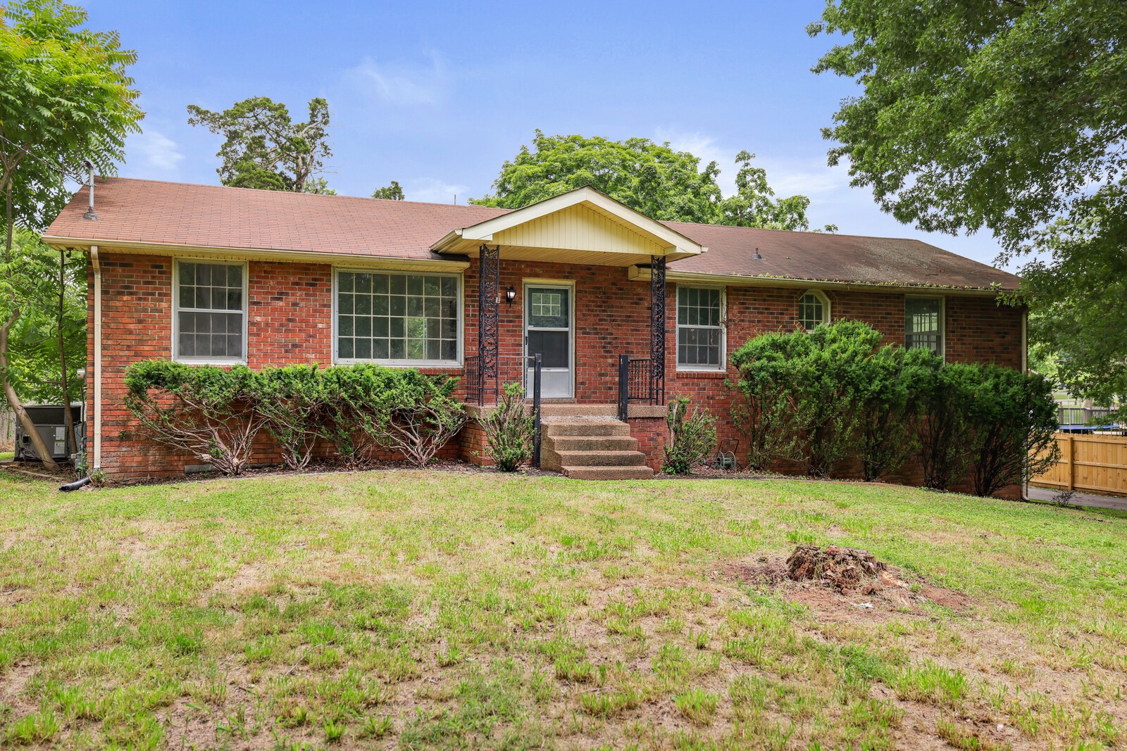 238 Island Dr