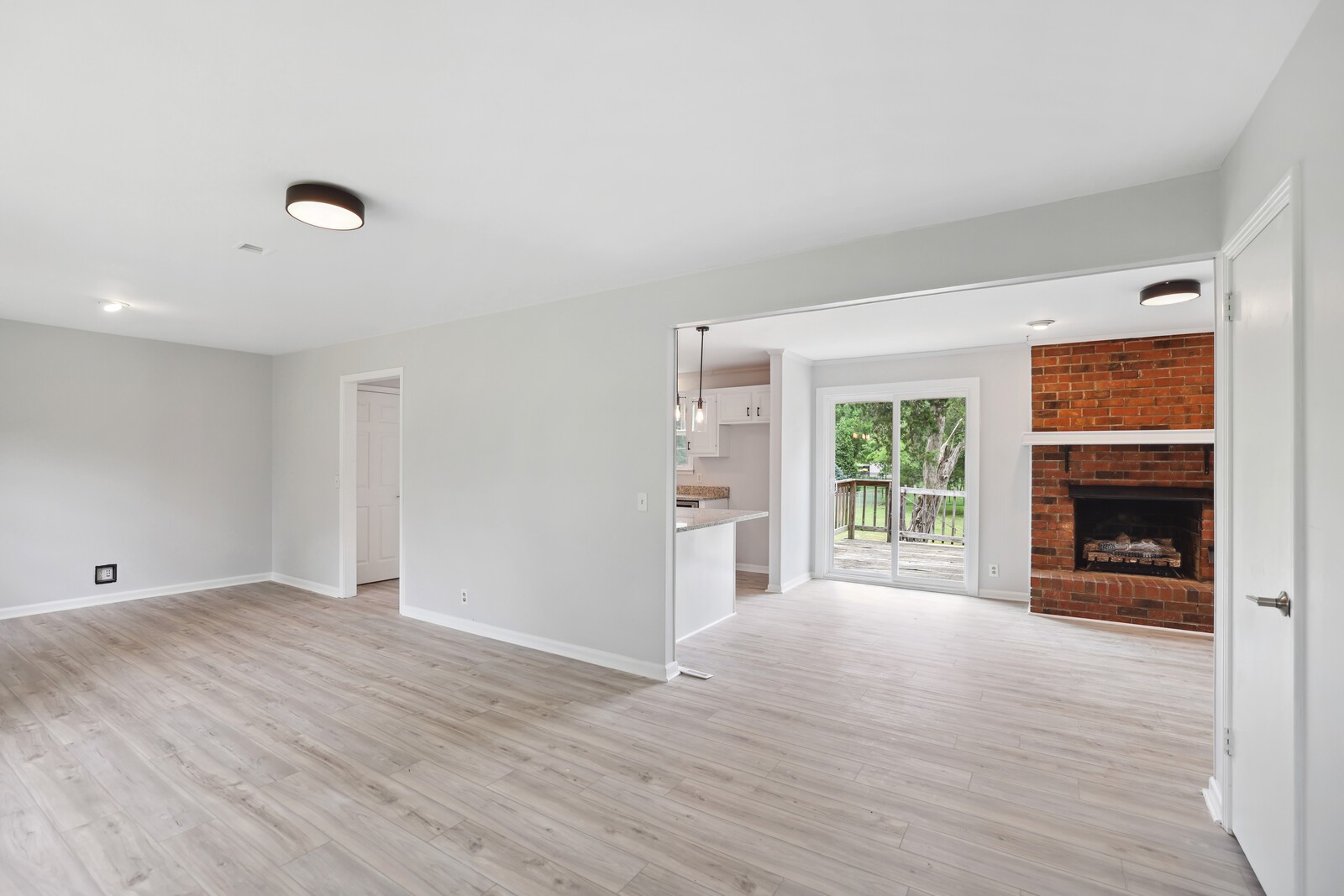 238 Island Dr