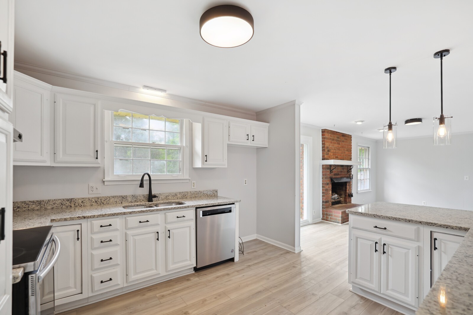 238 Island Dr