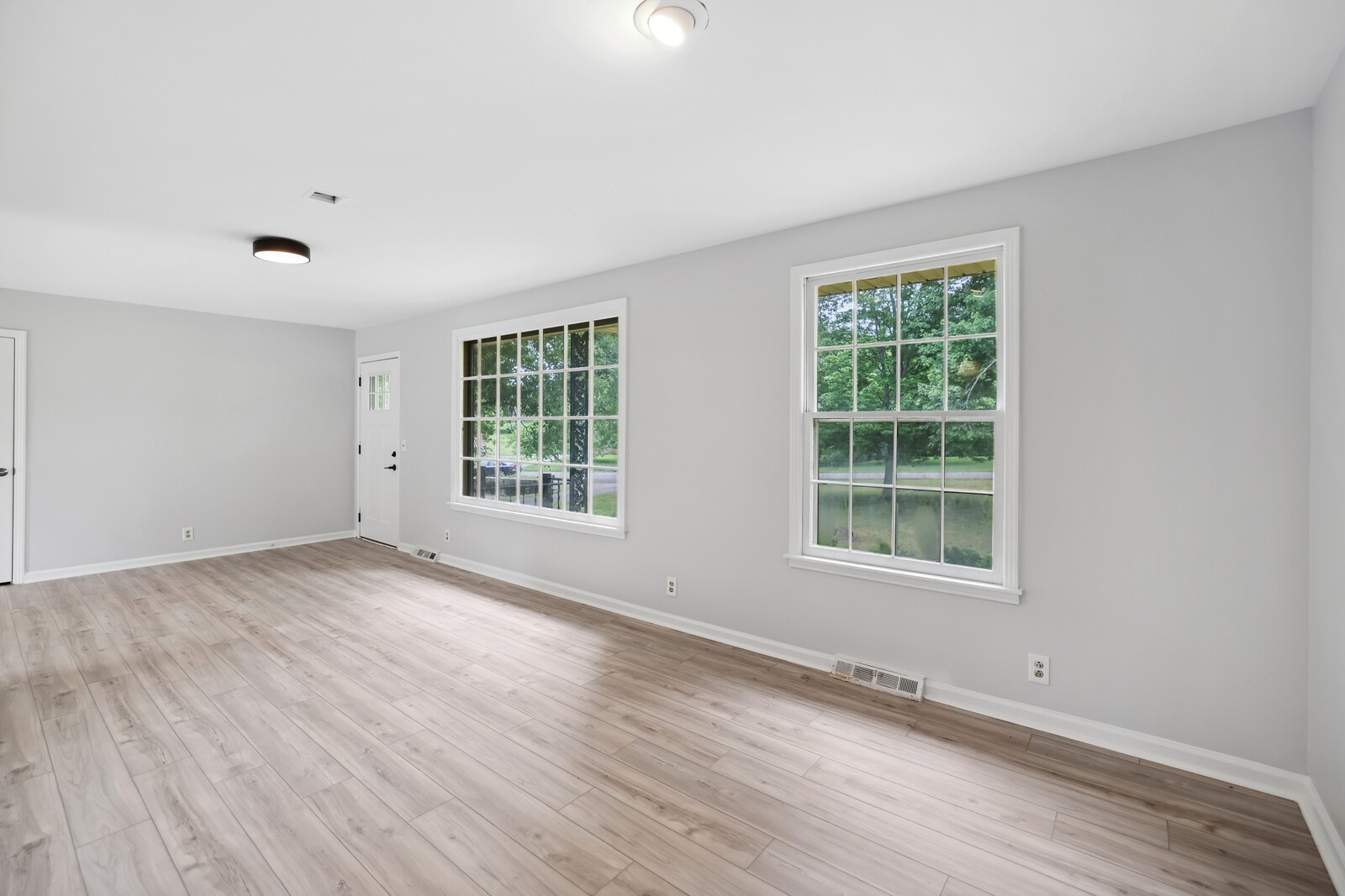 238 Island Dr
