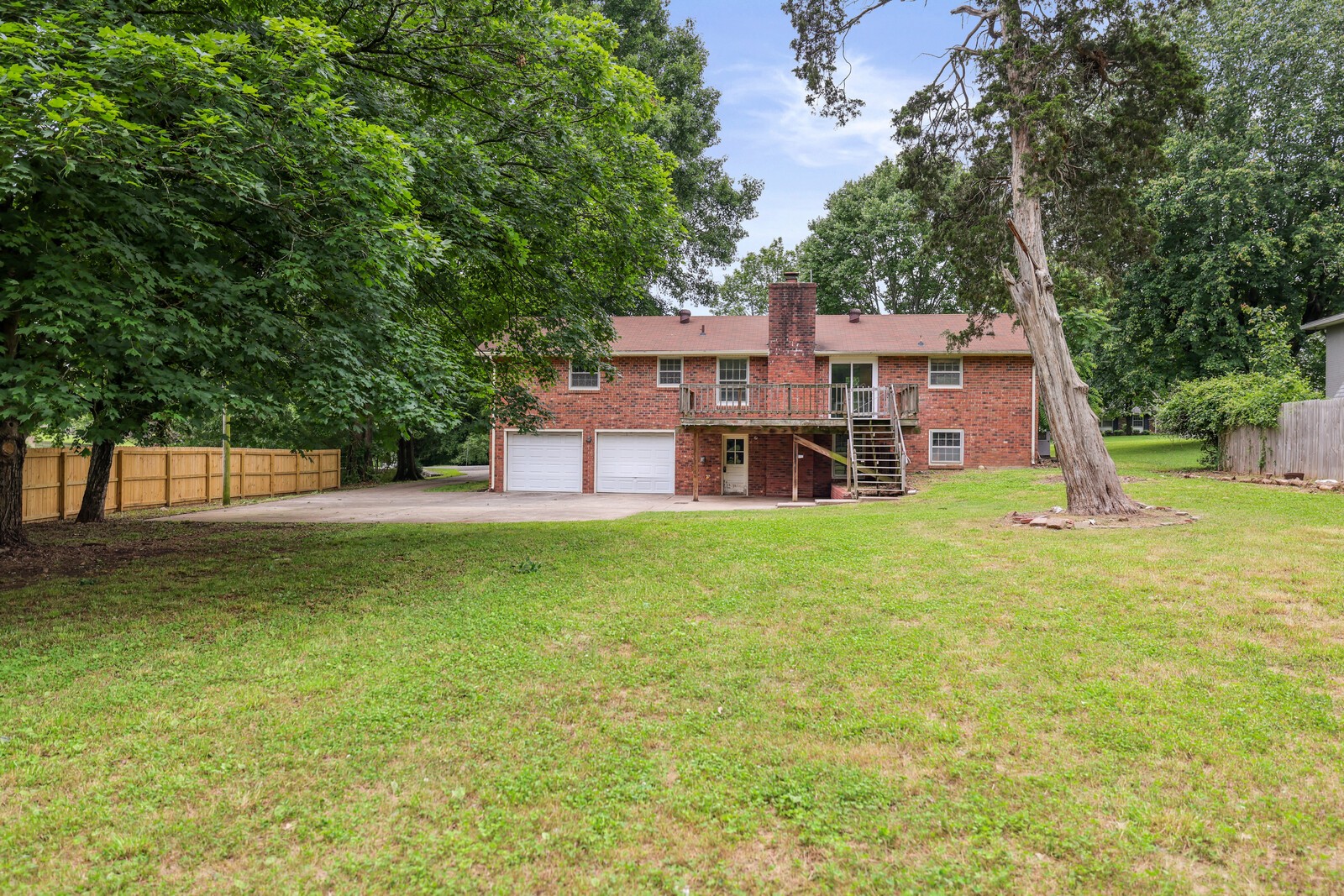 238 Island Dr