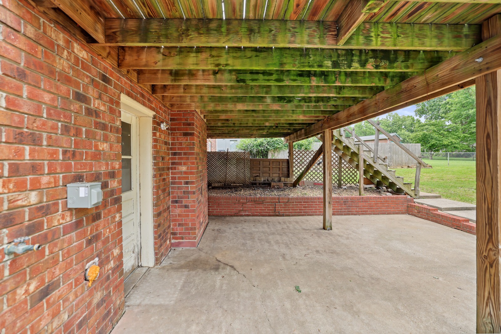 238 Island Dr