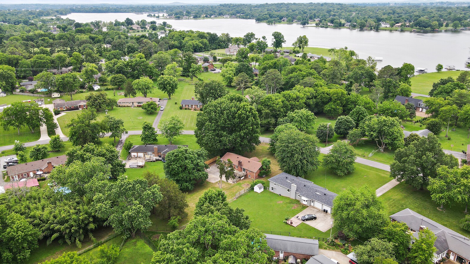 238 Island Dr