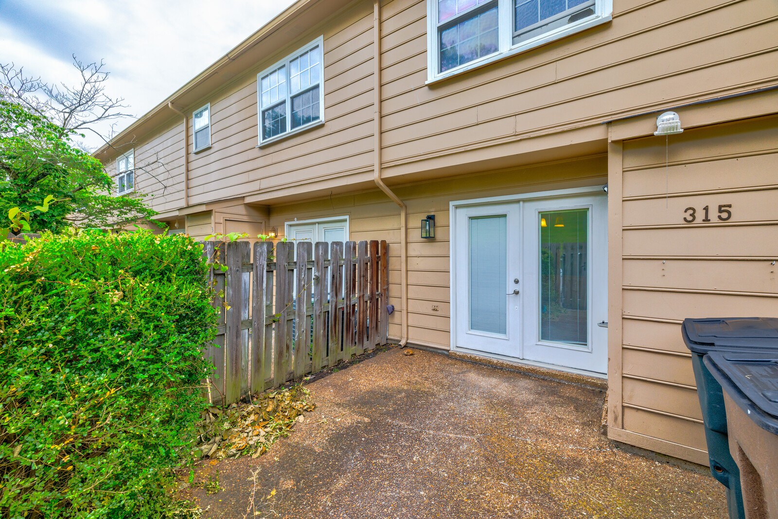 5600 Country Dr Unit: 315