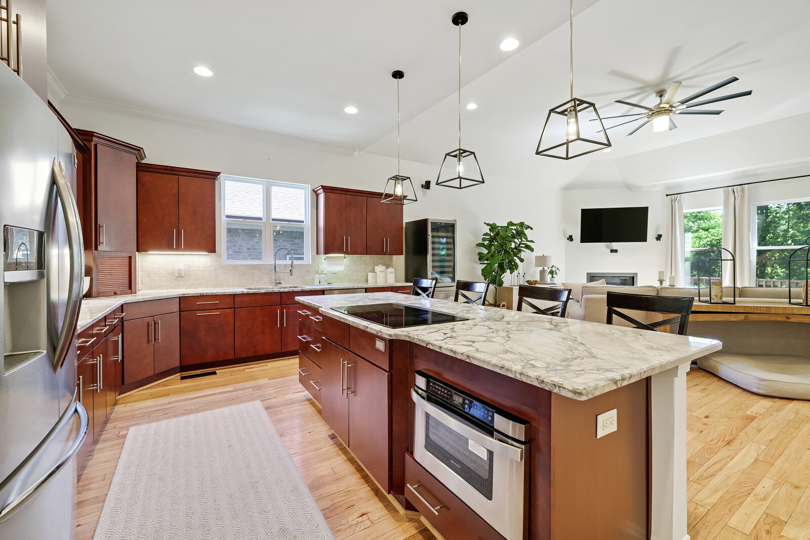 532 Summit Oaks Ct