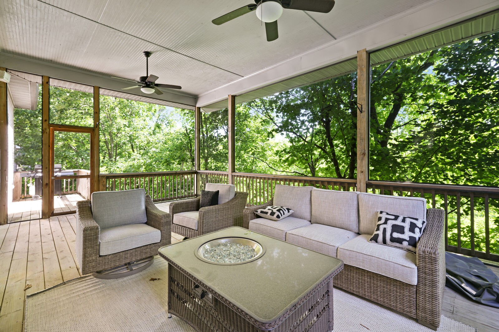 532 Summit Oaks Ct