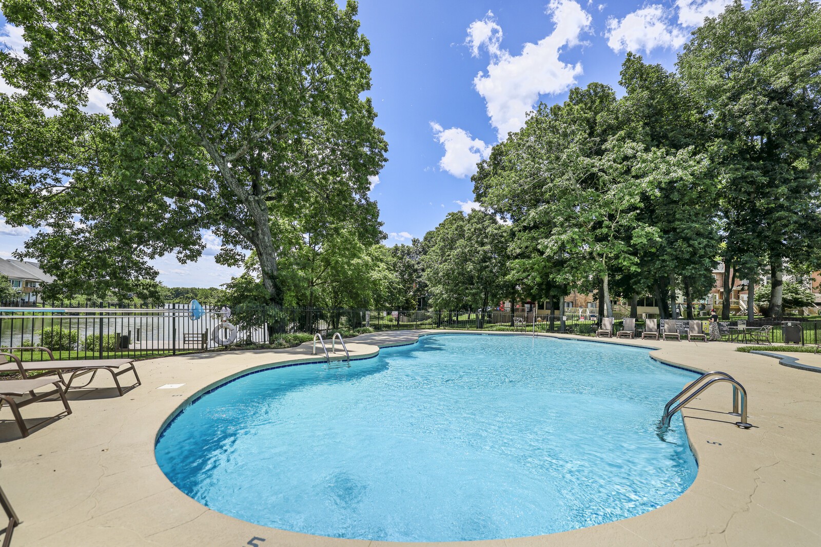 507 Harbor Village Dr