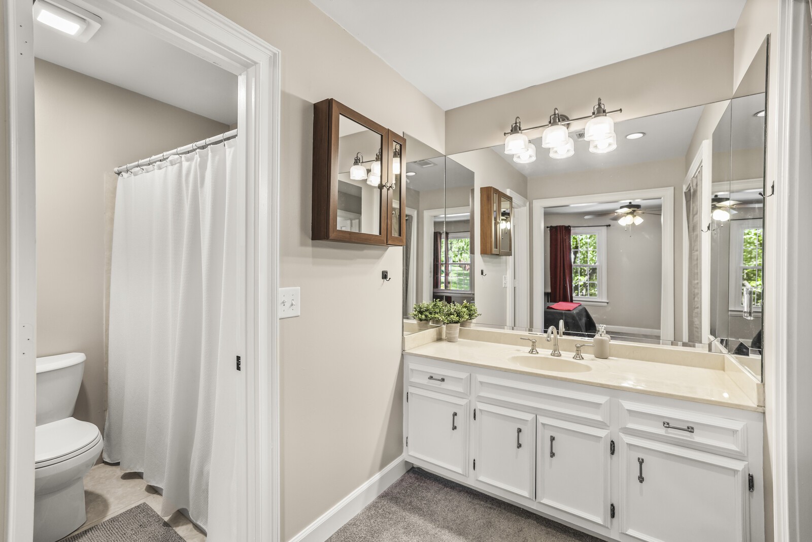 507 Harbor Village Dr