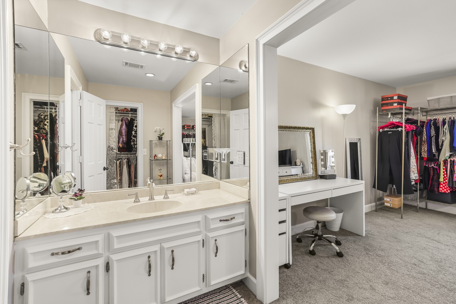 507 Harbor Village Dr