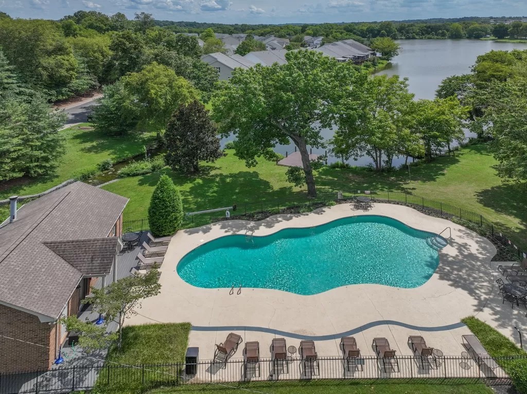 507 Harbor Village Dr