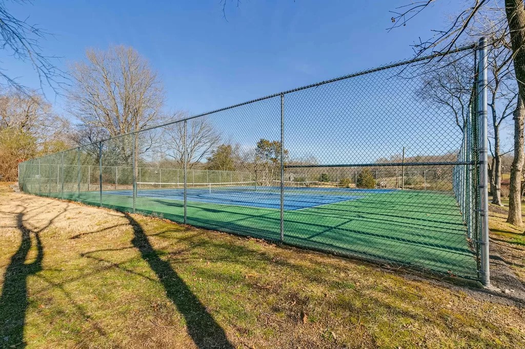 507 Harbor Village Dr