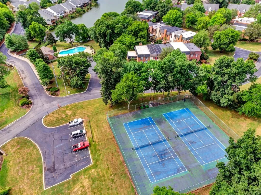 507 Harbor Village Dr