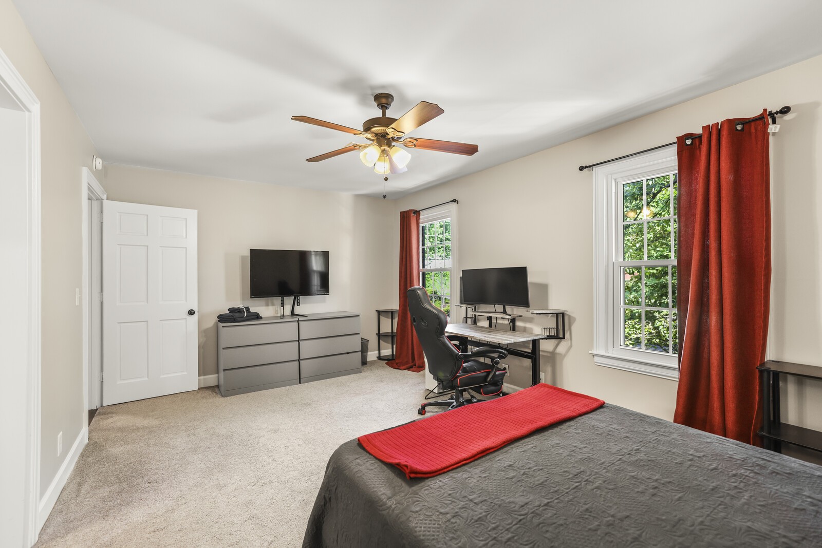 507 Harbor Village Dr