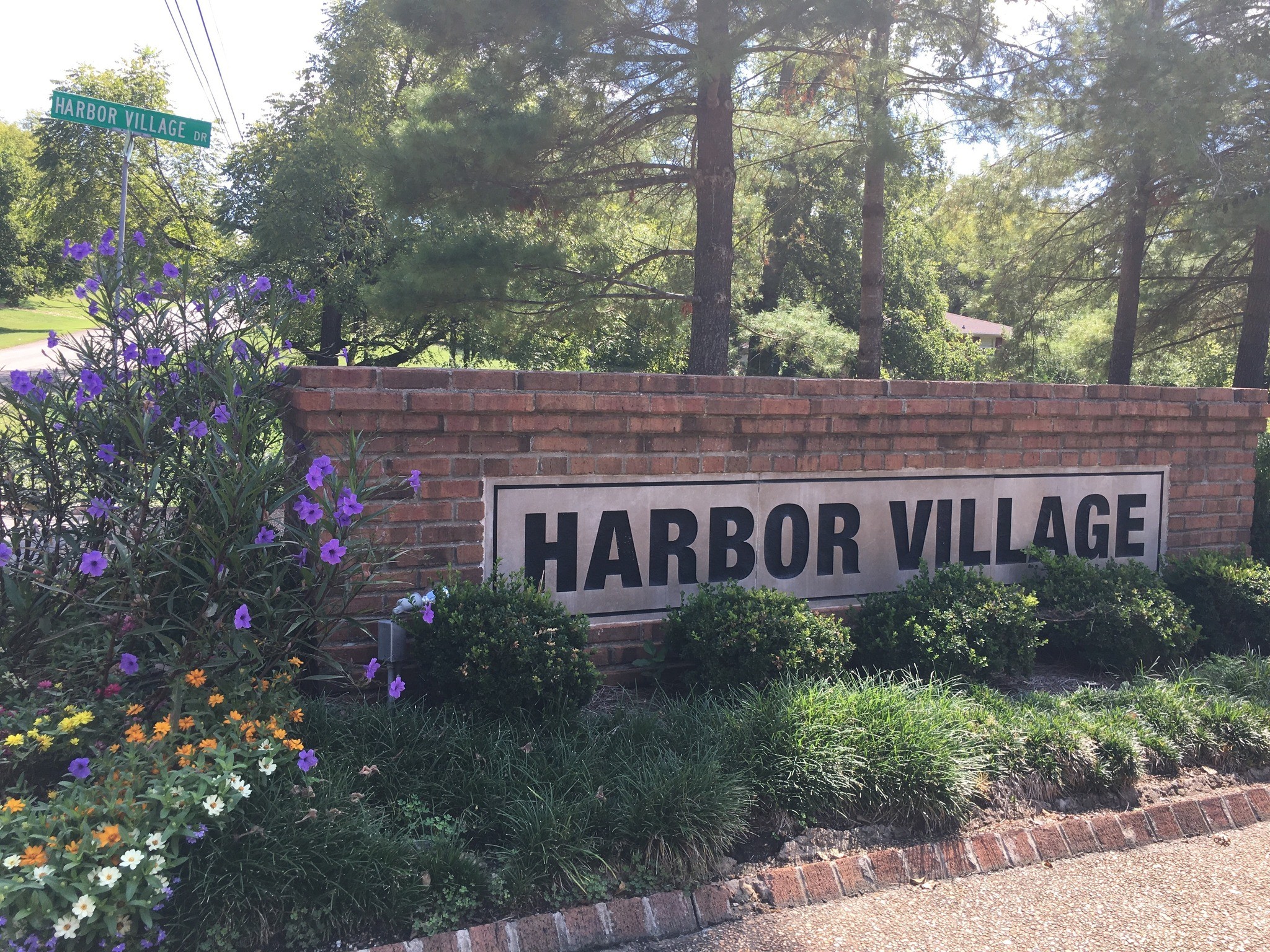 507 Harbor Village Dr