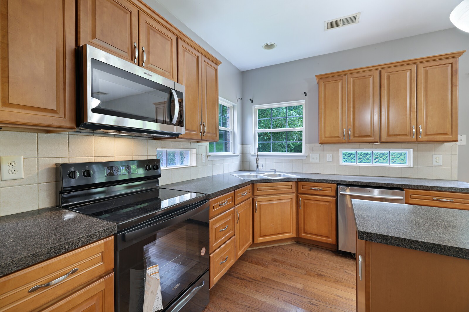 4109 Barnes Cove Dr