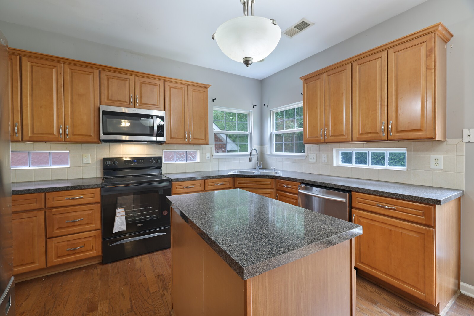 4109 Barnes Cove Dr
