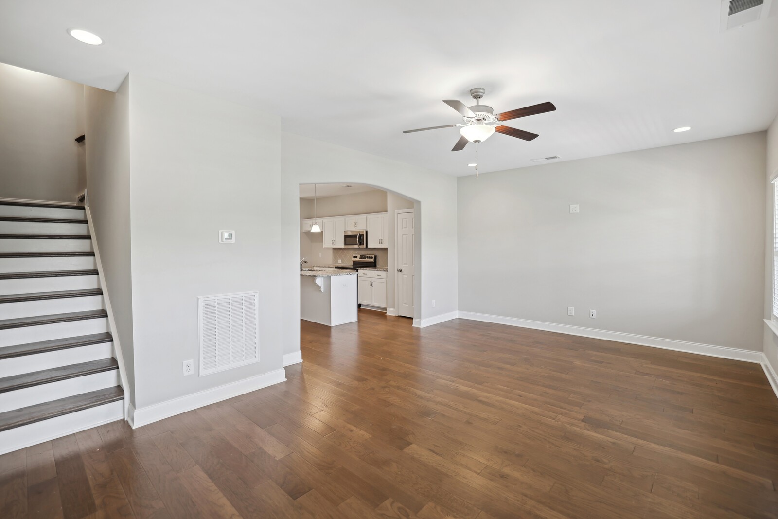 434 Longstone Rd