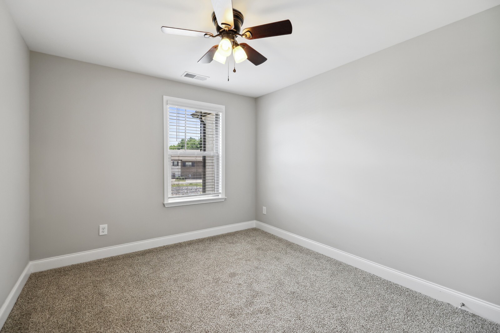434 Longstone Rd