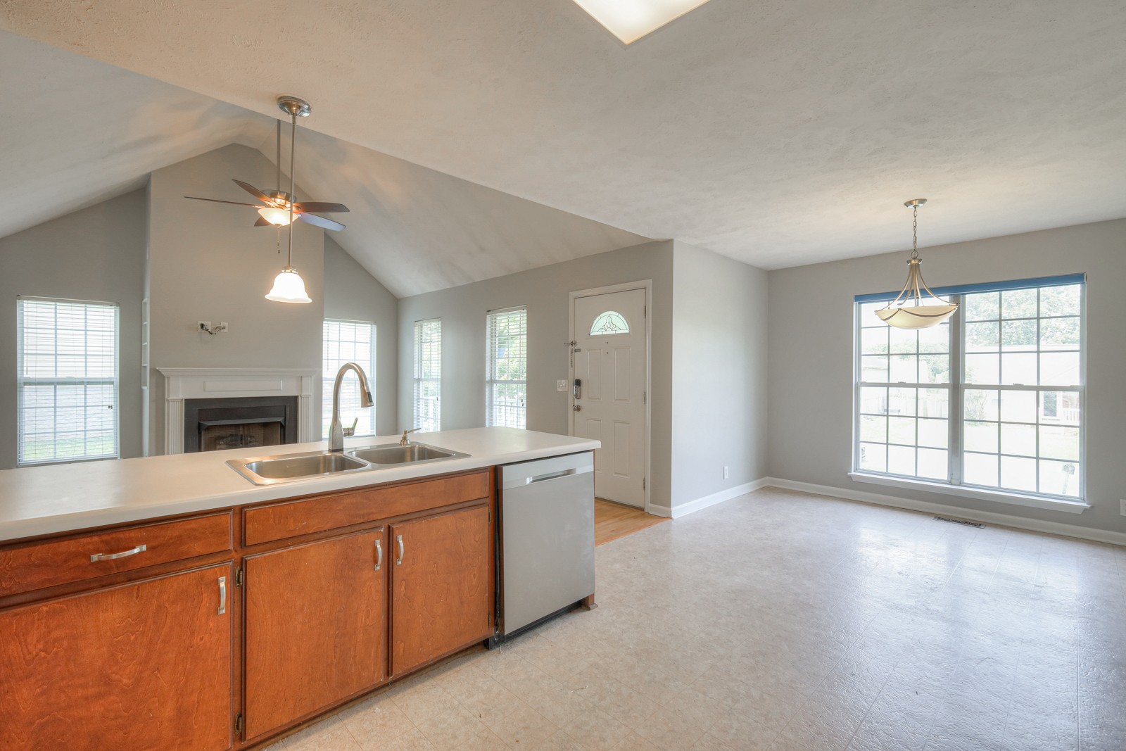 840 Stone Hedge Ct