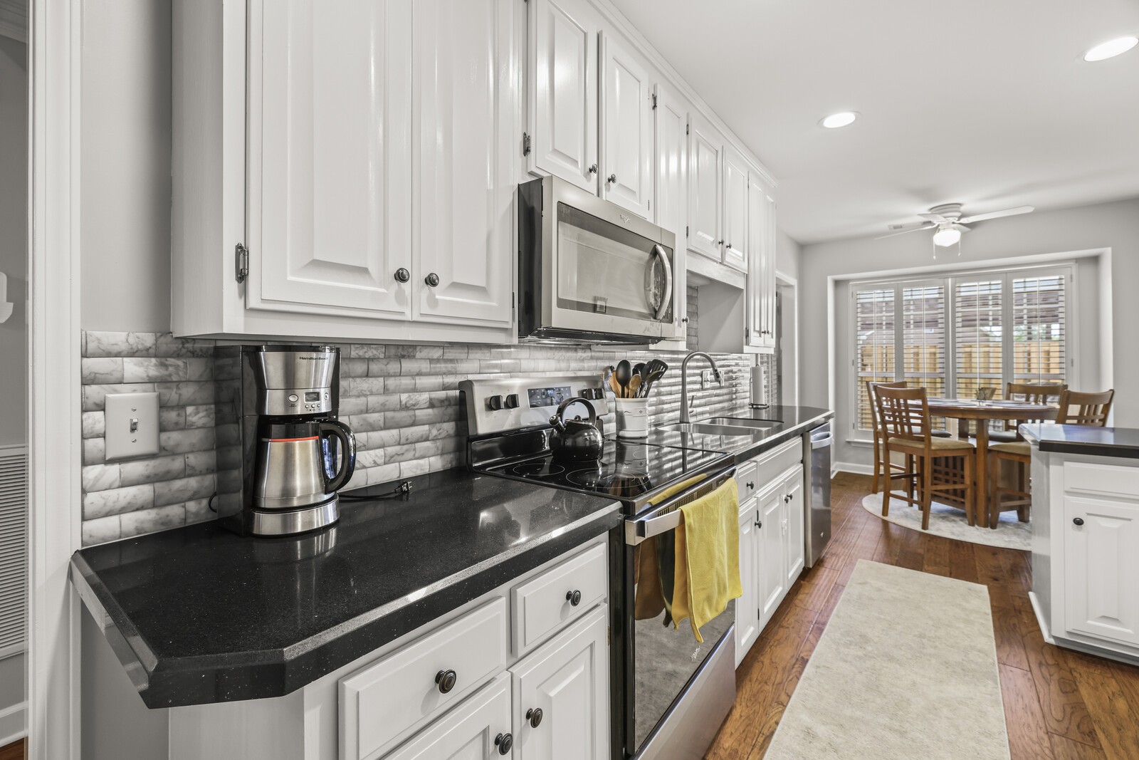 8706 Sawyer Brown Rd
