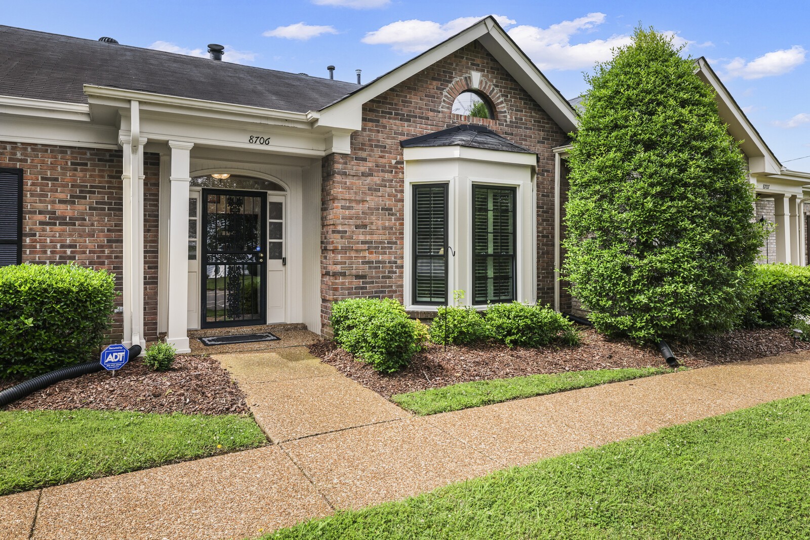 8706 Sawyer Brown Rd