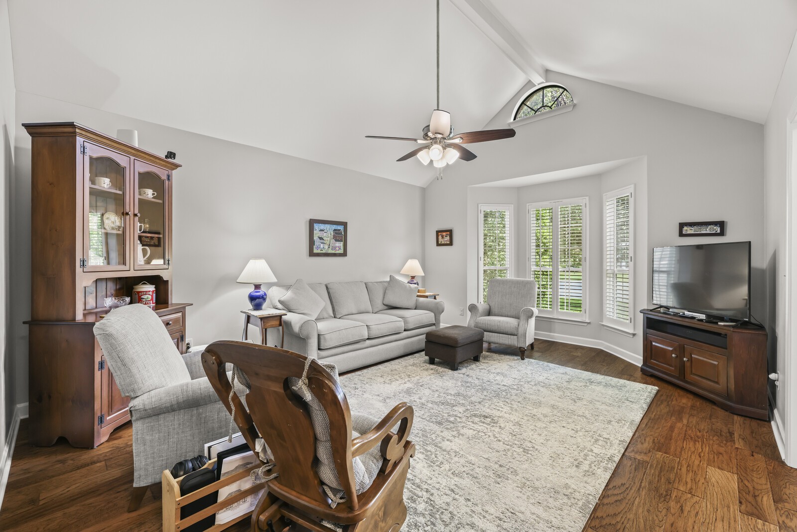 8706 Sawyer Brown Rd