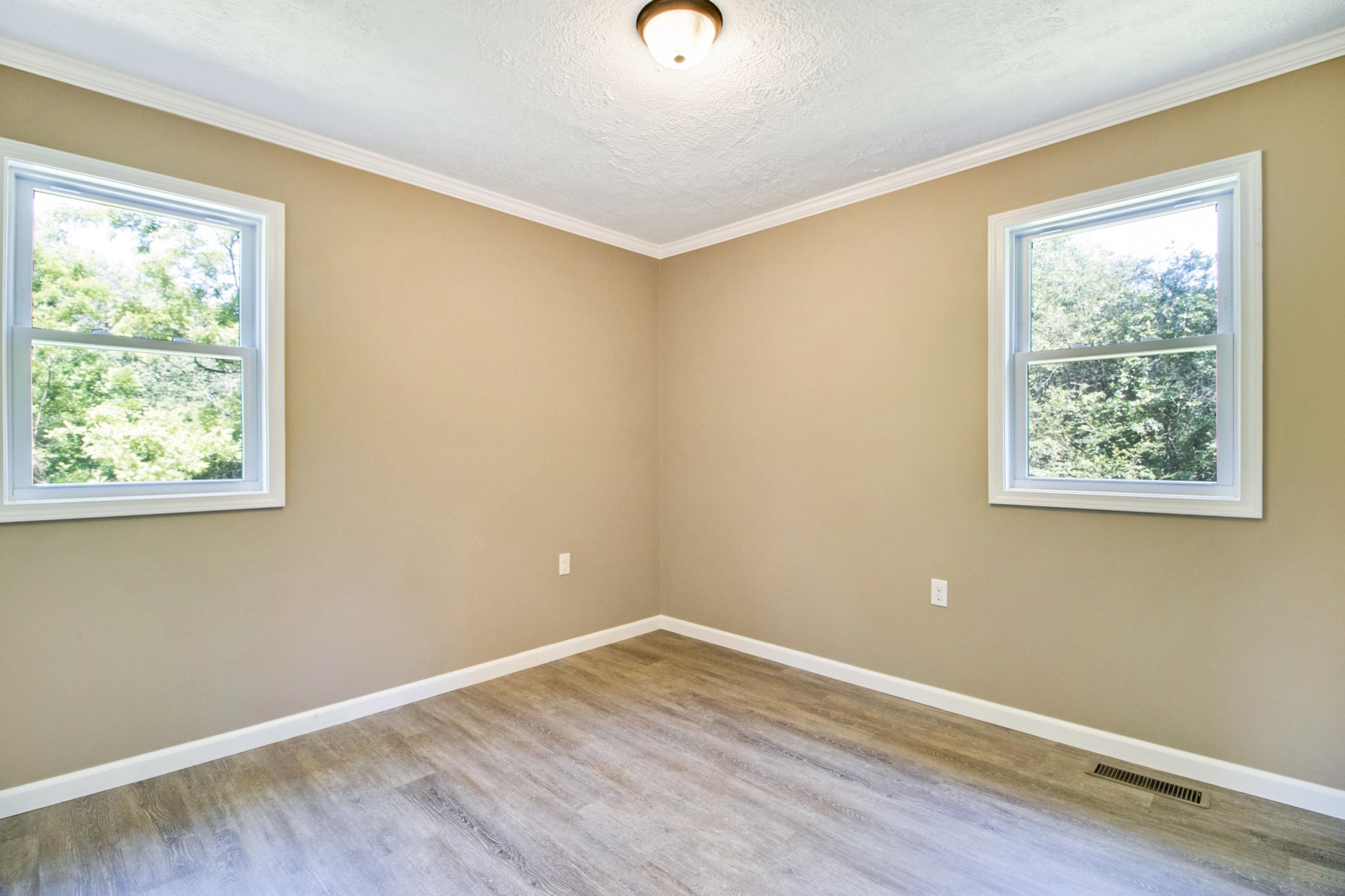 818 Old Poplar Cove Rd