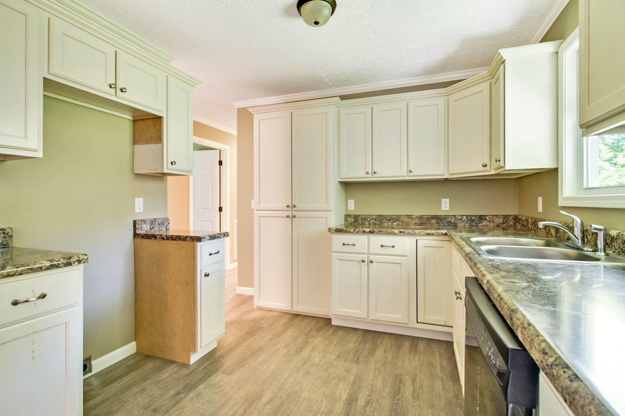 818 Old Poplar Cove Rd