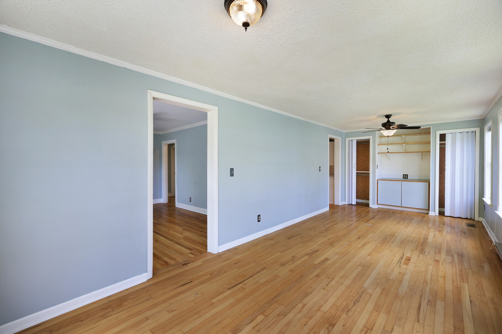 647 Cheryl Ave