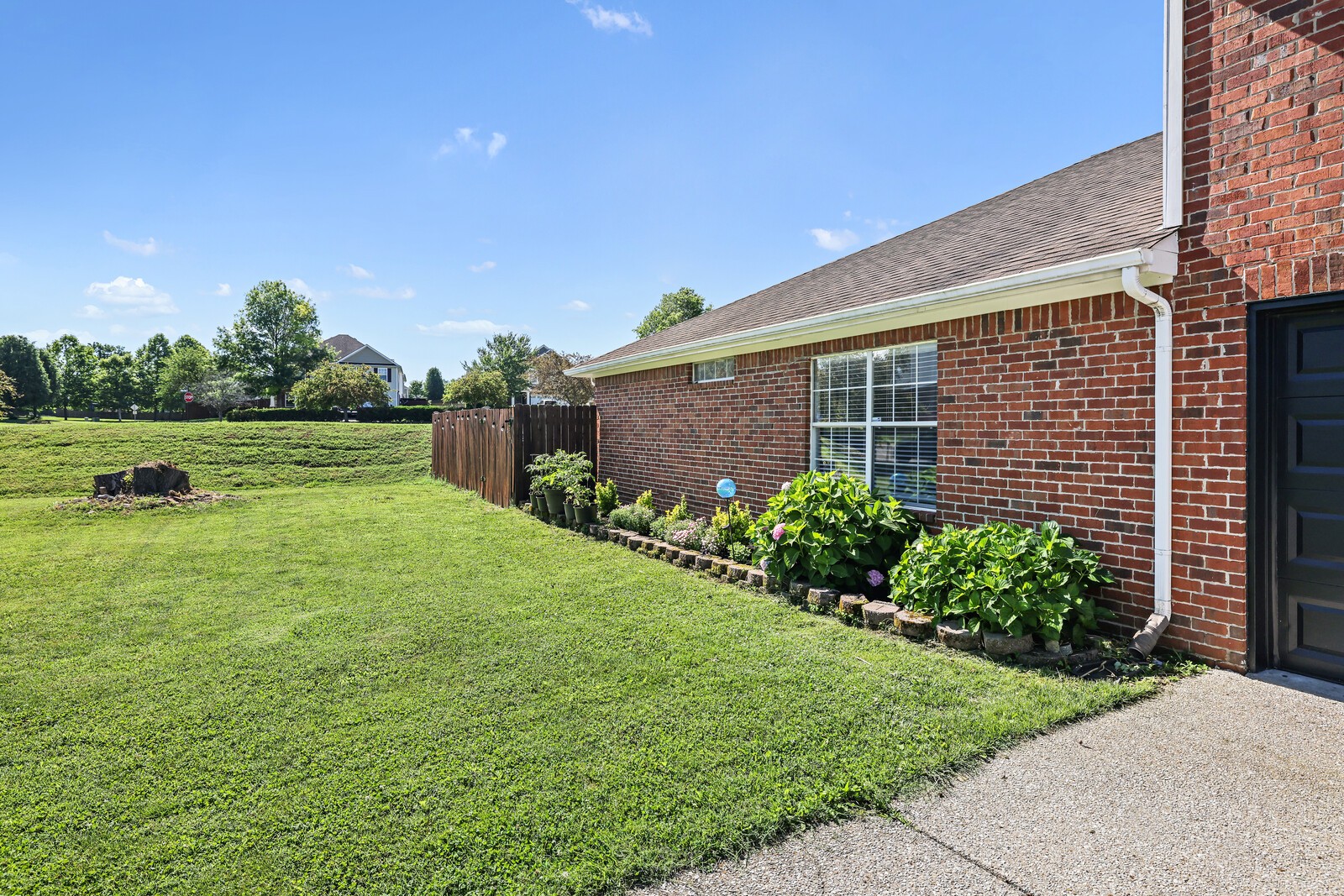 2801 Meadow Gln