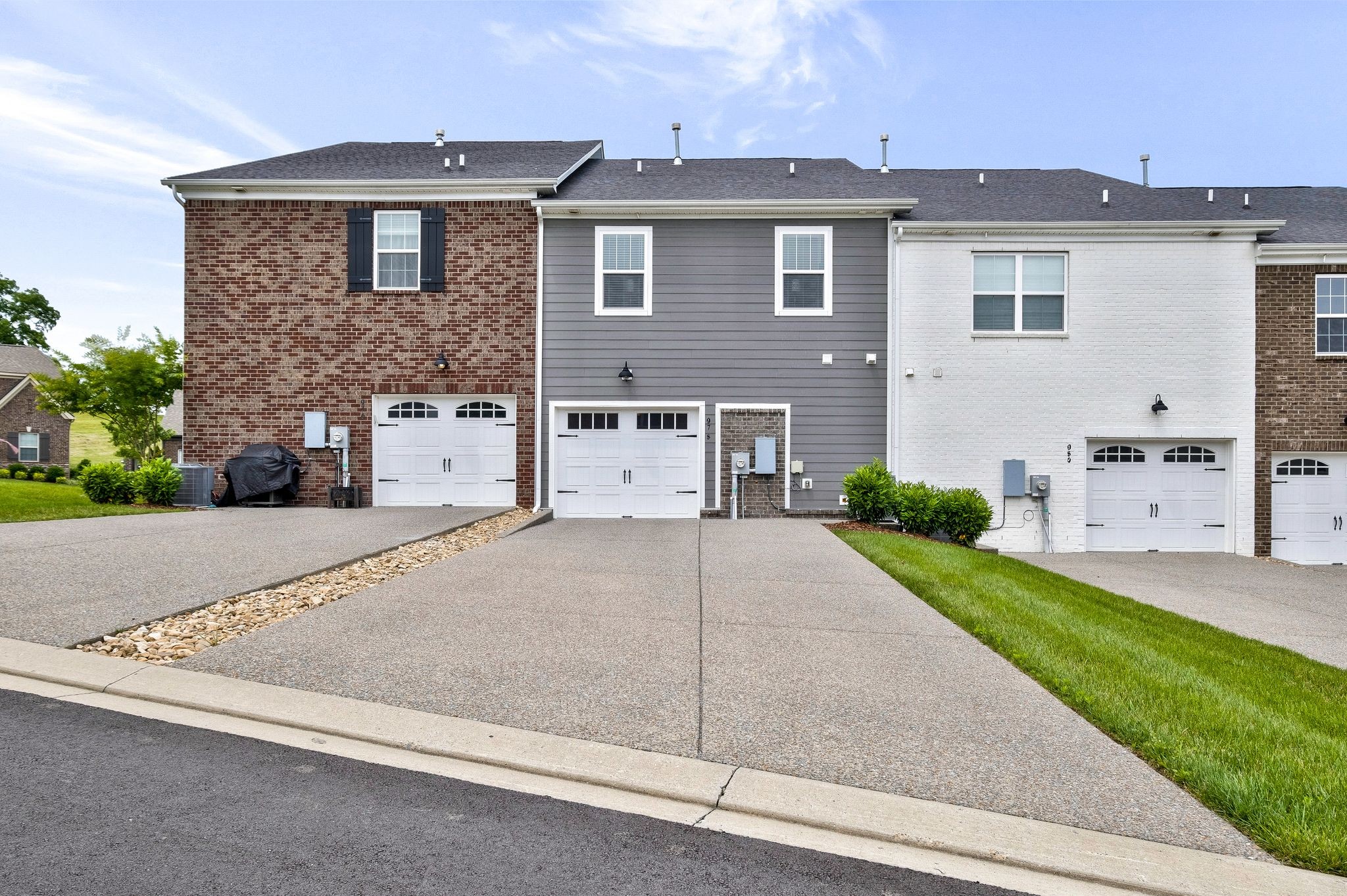 978 Cherry Grove Dr